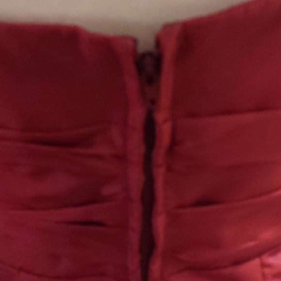 David's Bridal Women's size 10 red halter formal dress gathered bodice - Picture 5 of 7